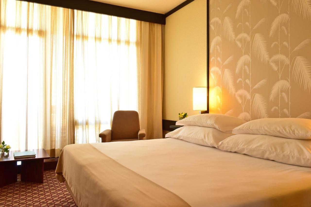Pestana Casino Park Hotel & Casino Фуншал Екстериор снимка A room at the hotel