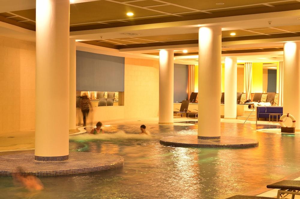 Pestana Casino Park Hotel & Casino Фуншал Екстериор снимка Spa at the hotel