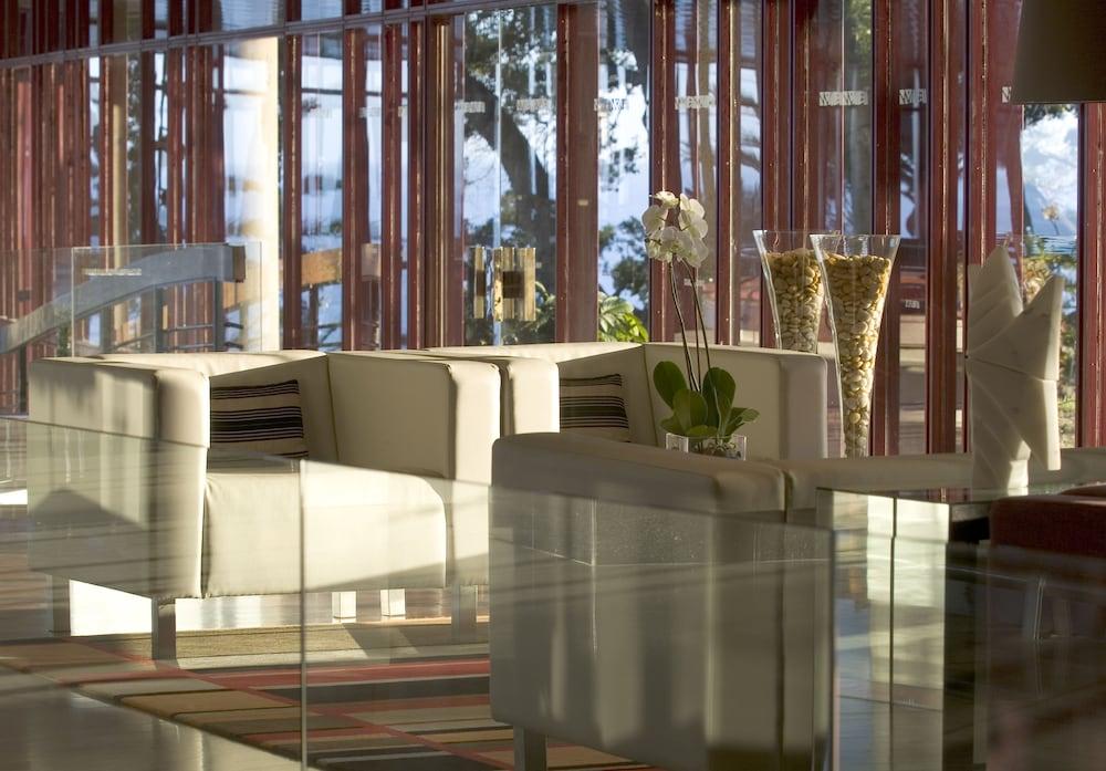Pestana Casino Park Hotel & Casino Фуншал Екстериор снимка The lobby of the hotel