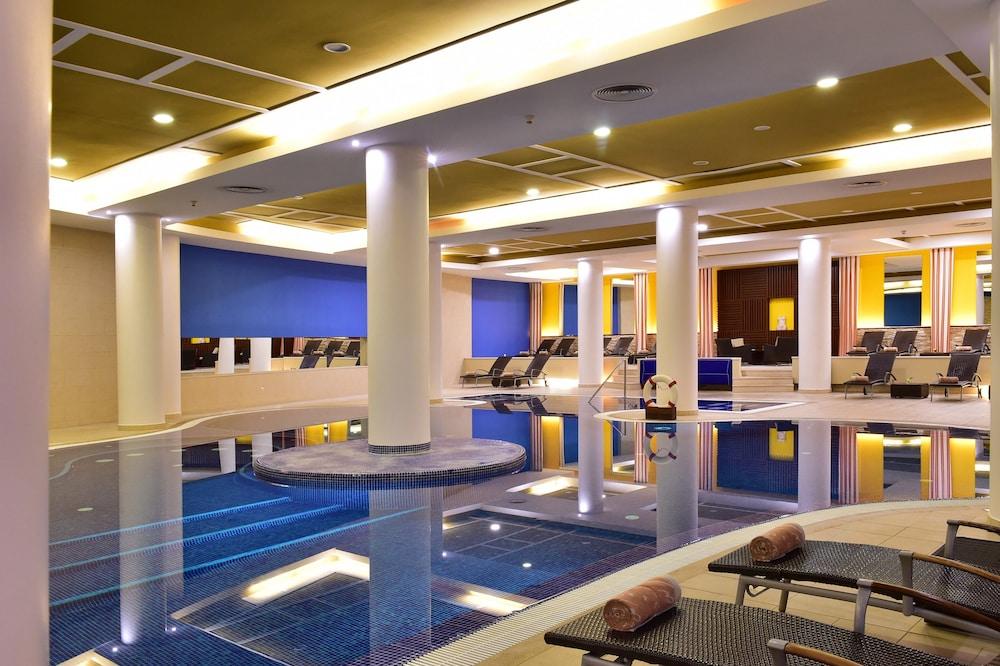 Pestana Casino Park Hotel & Casino Фуншал Екстериор снимка The spa at the hotel