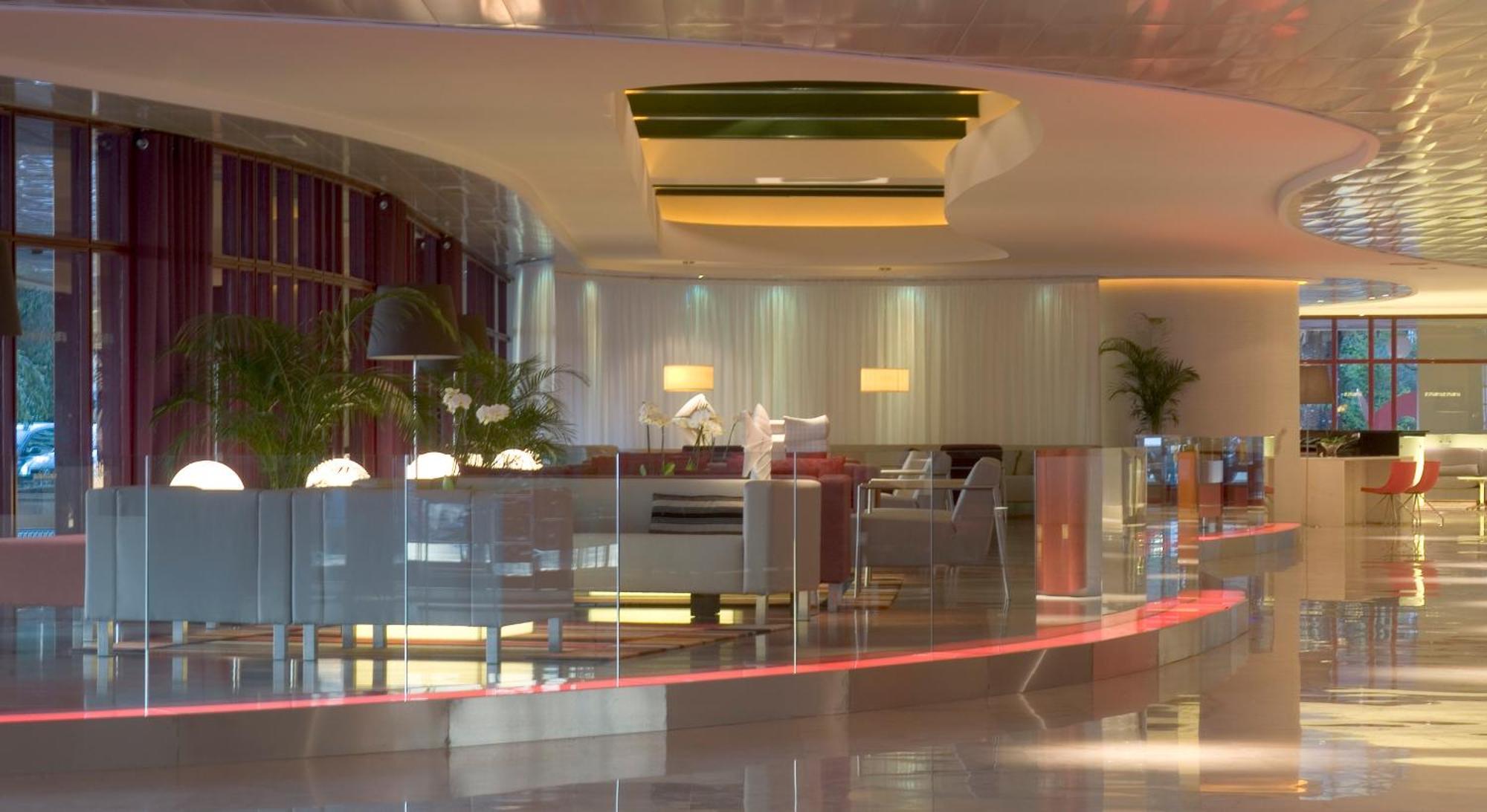 Pestana Casino Park Hotel & Casino Фуншал Екстериор снимка The lobby of the hotel