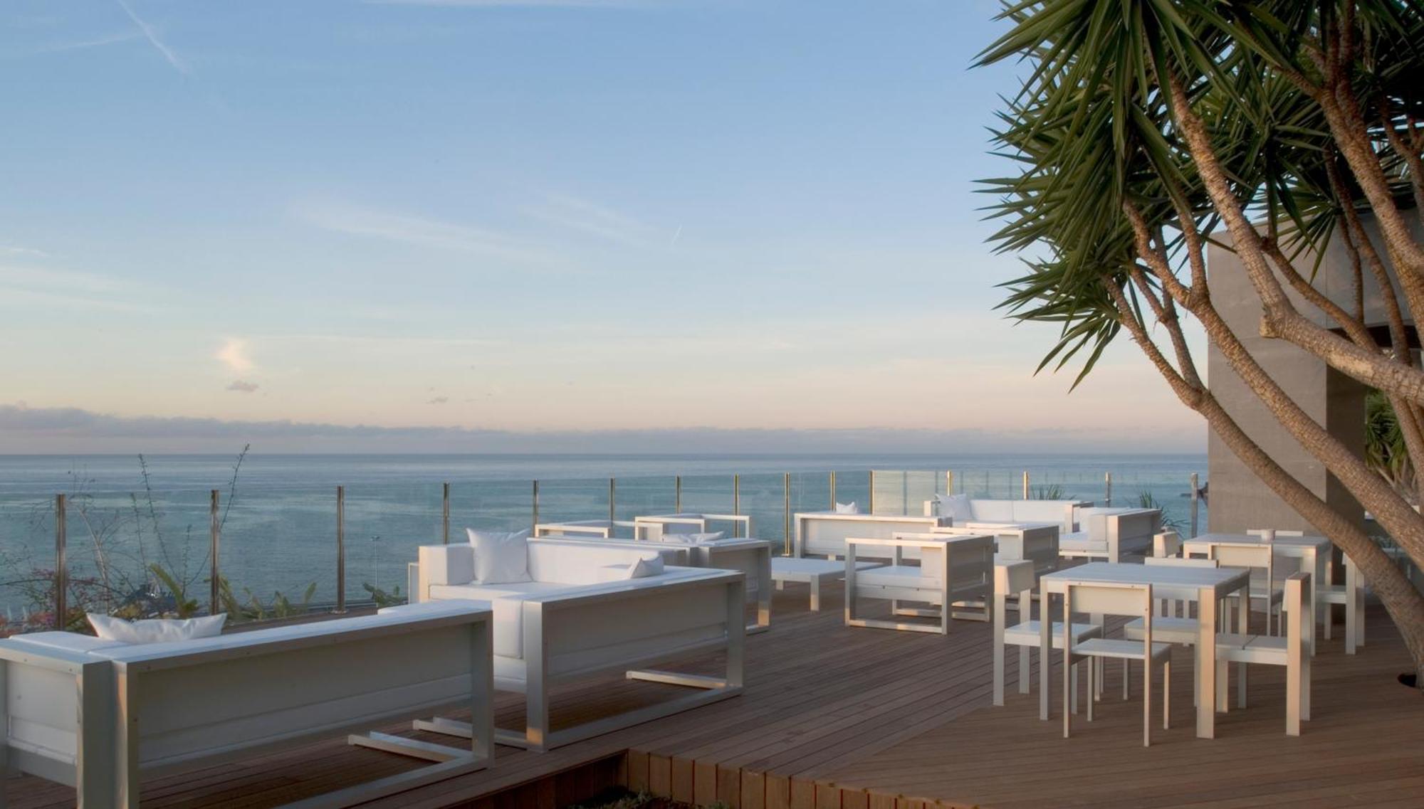 Pestana Casino Park Hotel & Casino Фуншал Екстериор снимка The Sky Bar