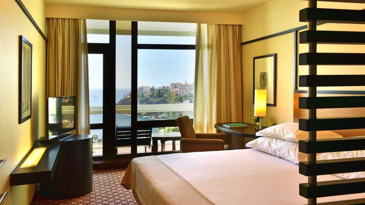 Pestana Casino Park Hotel & Casino Фуншал Екстериор снимка A room at the hotel