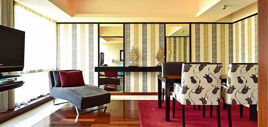 Pestana Casino Park Hotel & Casino Фуншал Екстериор снимка A suite at the Mandarin Oriental, Kuala Lumpur